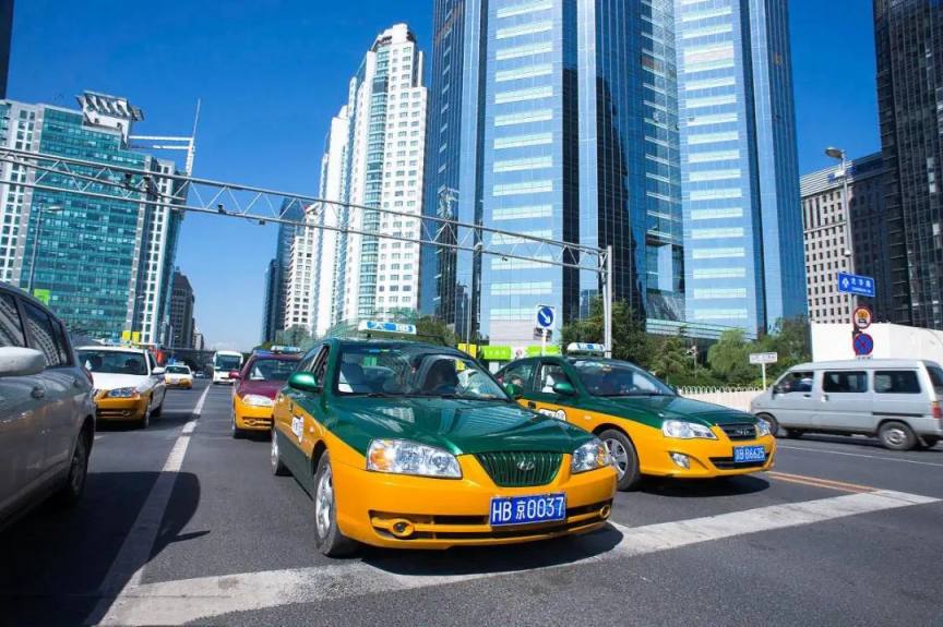 现代全新伊兰特即将上市,这哪里还是印象中的出租车?