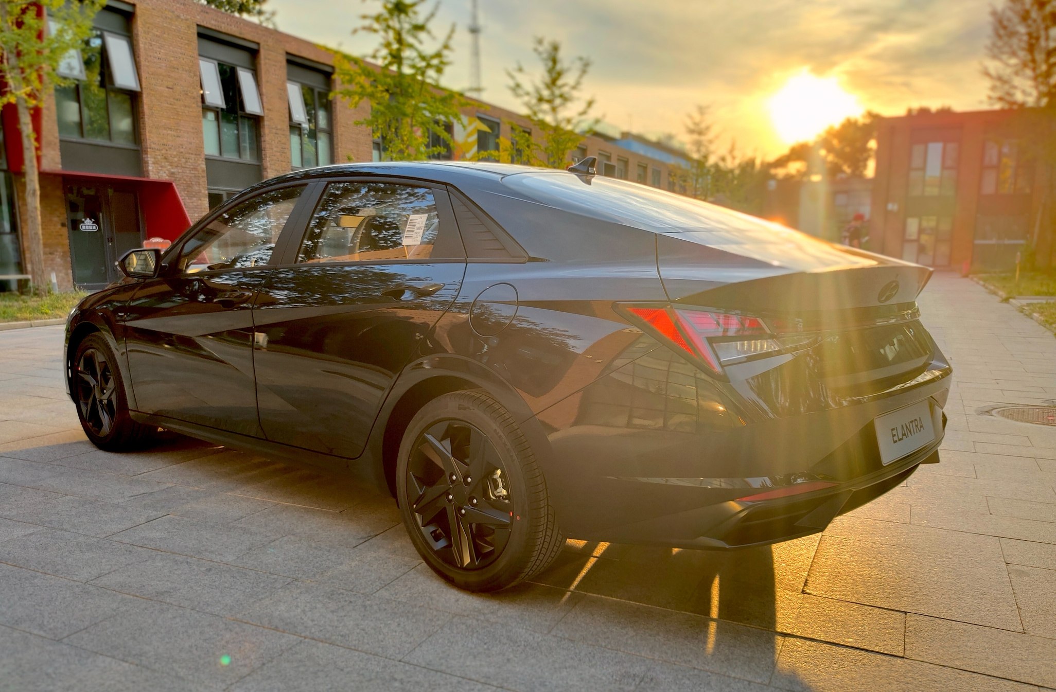 独家原创伊兰特黑武士版写真大片该车北京车展已开启预售