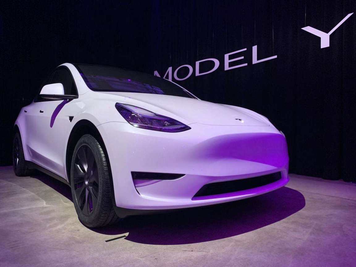 特斯拉model y怒降16万,起售价33.99万让新能源中国队压力山大