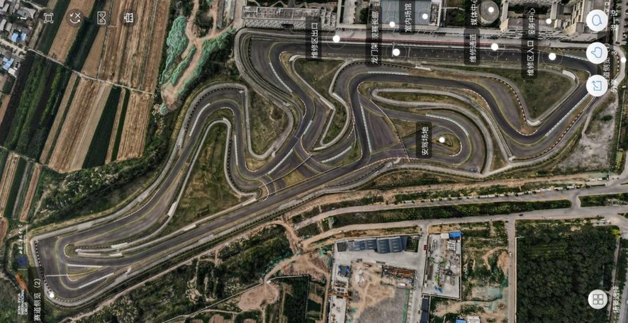 此次事故发生在西安汽车大学"国际大学生赛车体验基地"赛道,原本是