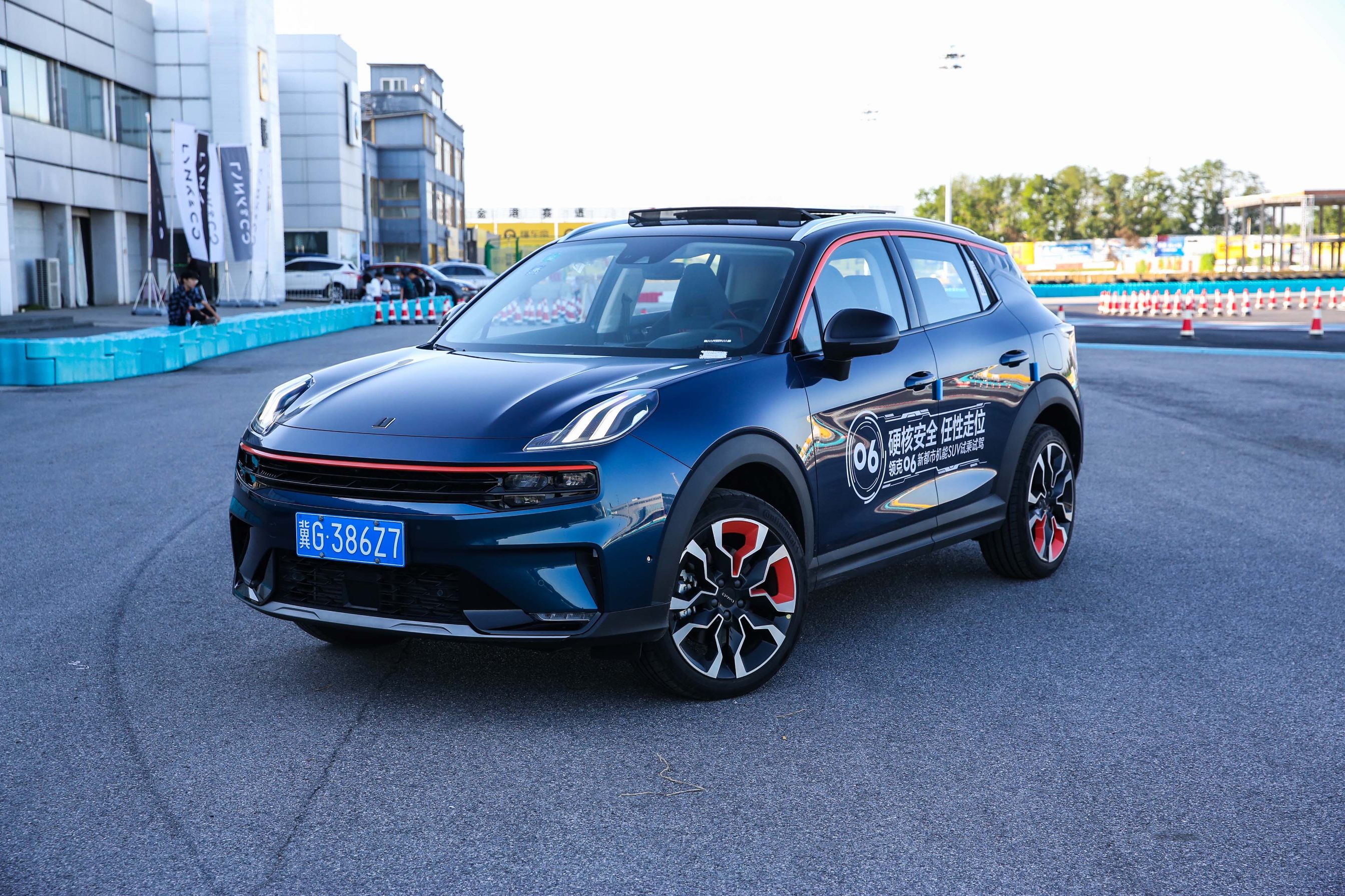试驾领克06或许是同级品质感最好的小型suv