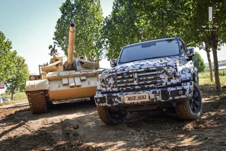 特立独行的suv非承载式车身三把锁坦克300性能解析