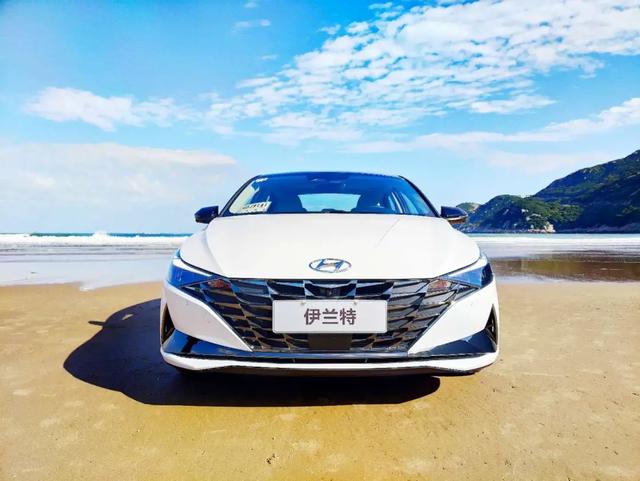 试驾小号索纳塔第七代伊兰特值得买吗