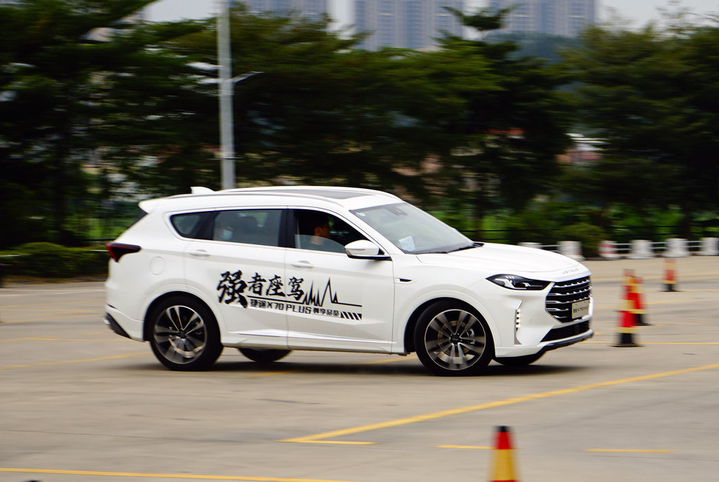 加速轻快 大而敏捷 捷途x70 plus试驾测评-水滴汽车