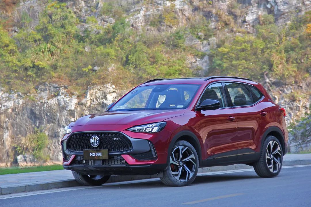 15t7dct动力系统匹配高效乘坐空间宽大舒适试驾mg领航