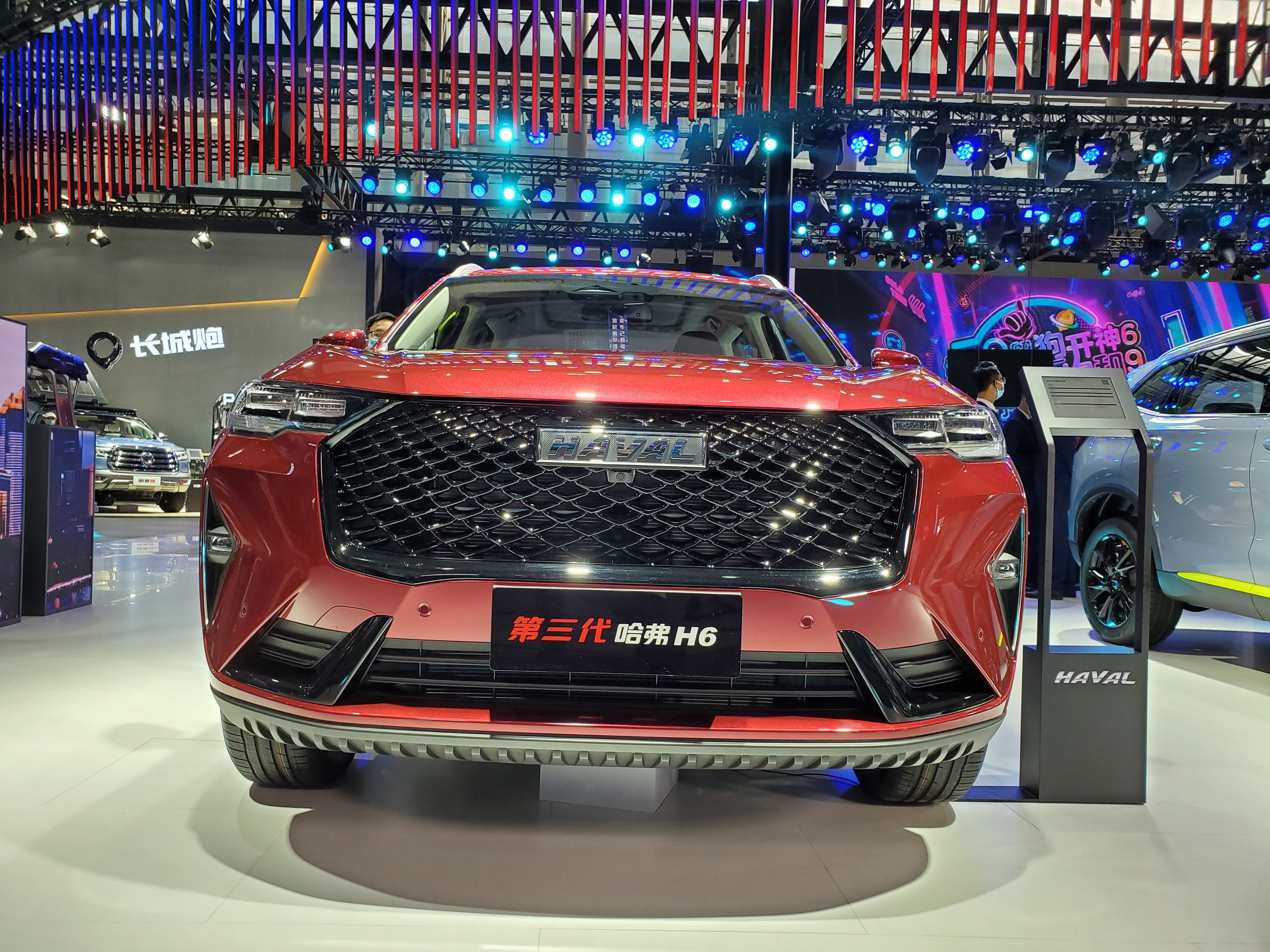 搭载长城最新20t发动机完全体哈弗h6亮相广州车展