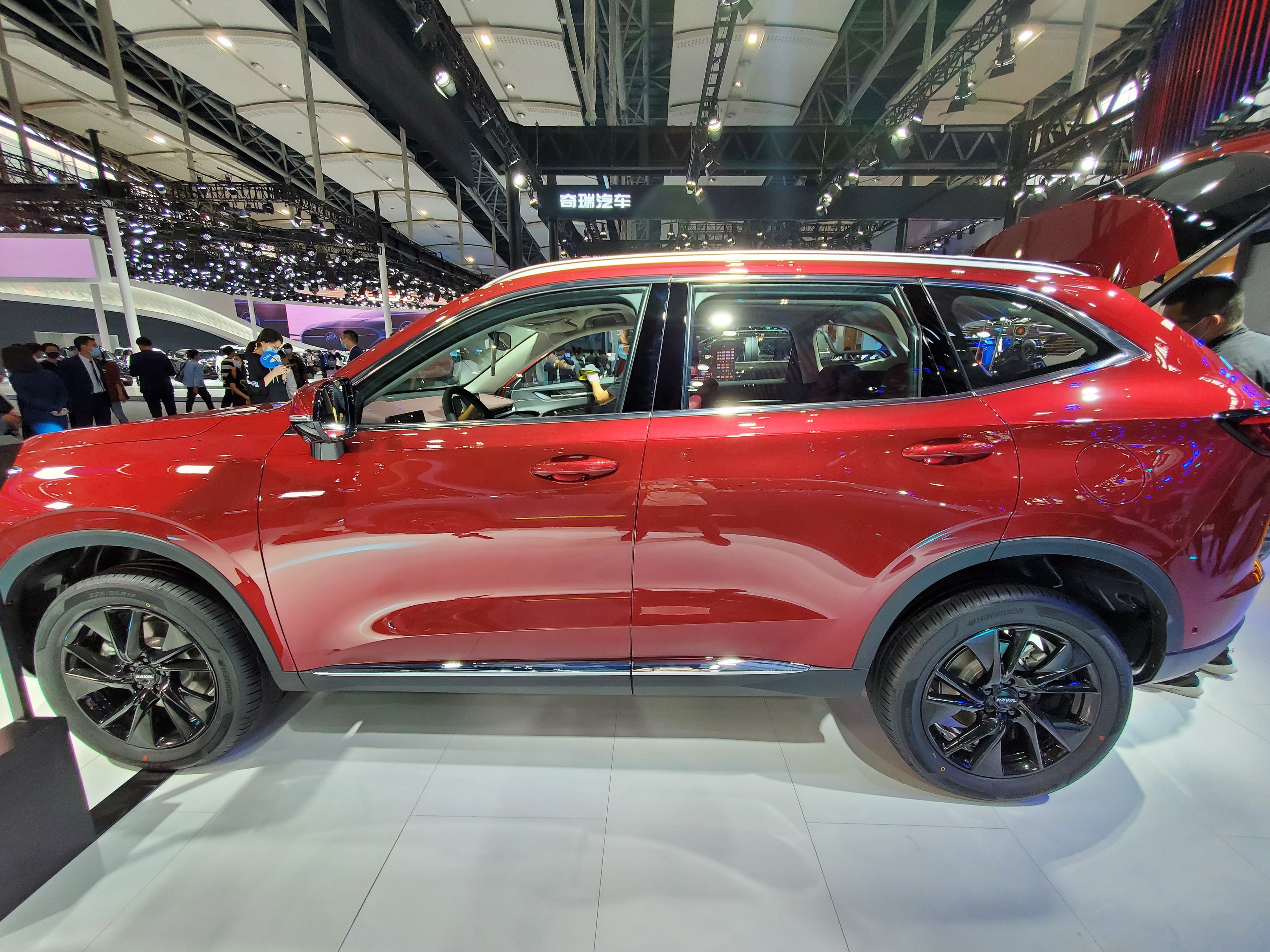 搭载长城最新20t发动机完全体哈弗h6亮相广州车展