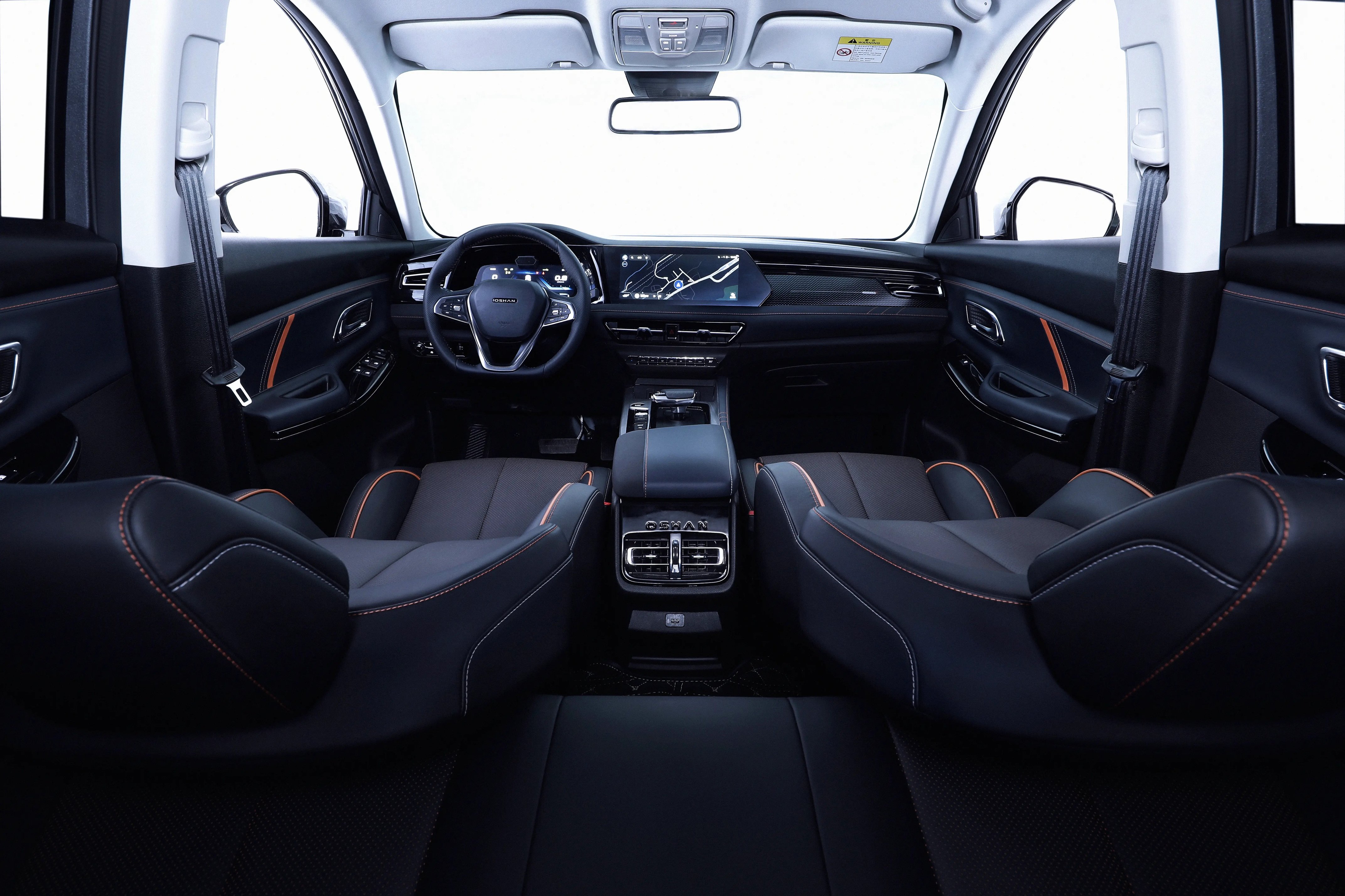 长安欧尚x7plus外观内饰的曝光1215万级别plus车型爆款来了