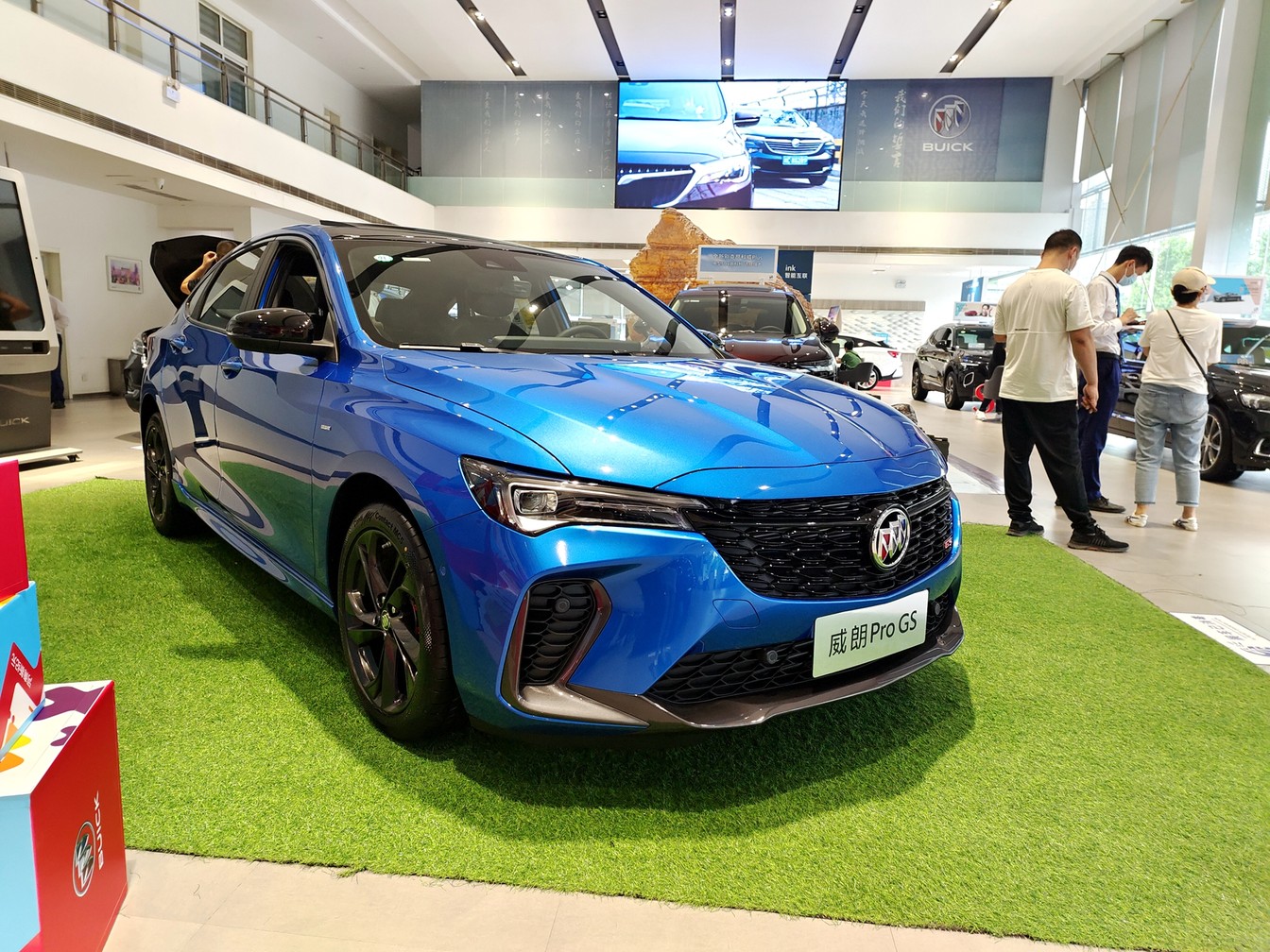 运动感十足 别克威朗pro gs到店实拍 扔掉三缸发动机-水滴汽车