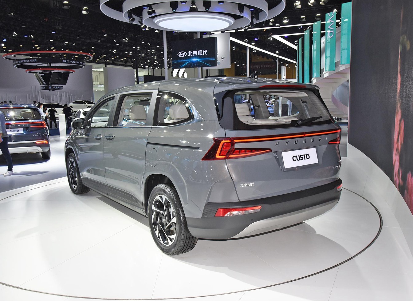 98万起 北京现代库斯途上市 家用中大型mpv-水滴汽车