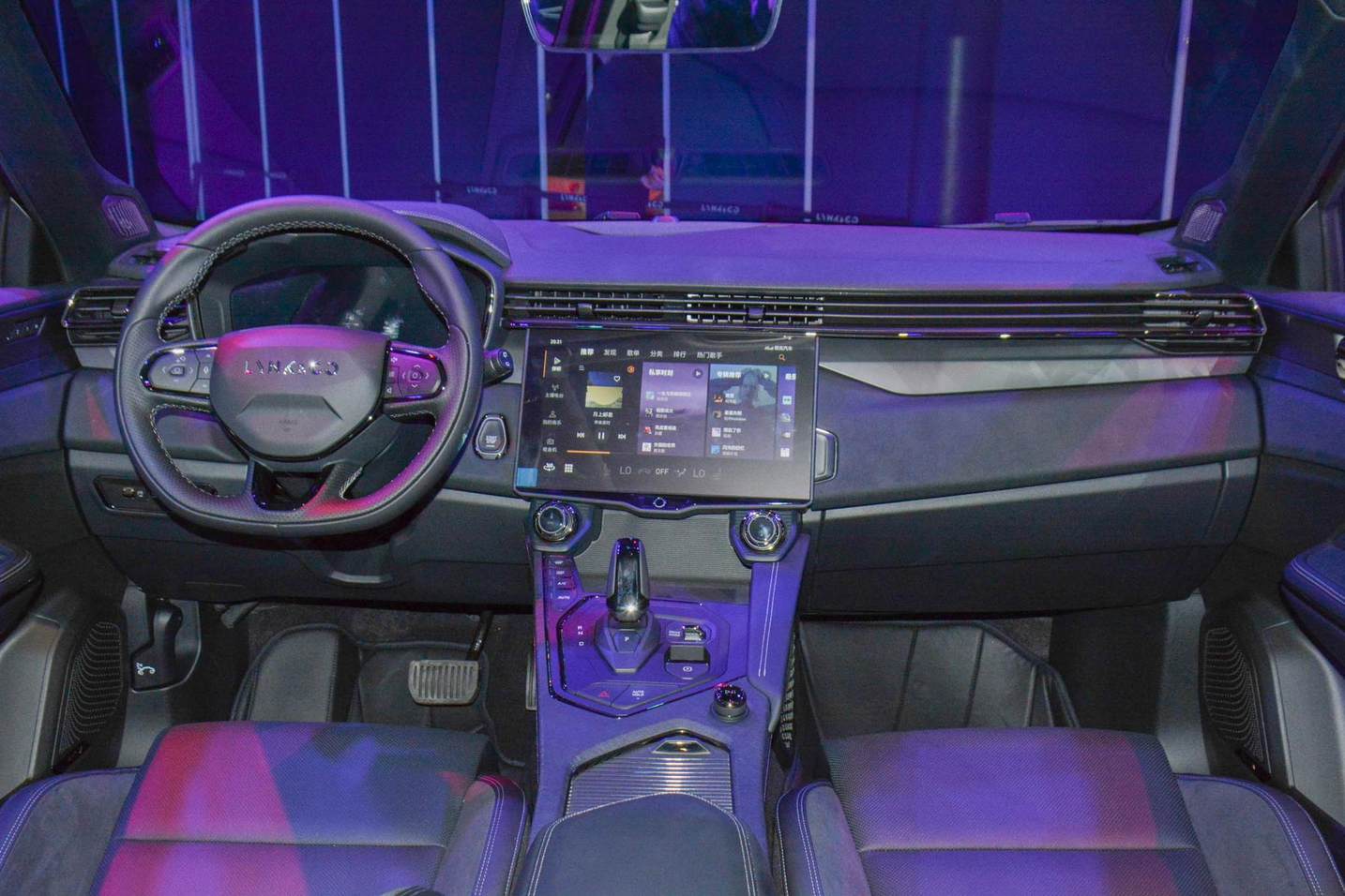 纯电动续航81km 领克01 phev plus上市 定价19.77万元-水滴汽车