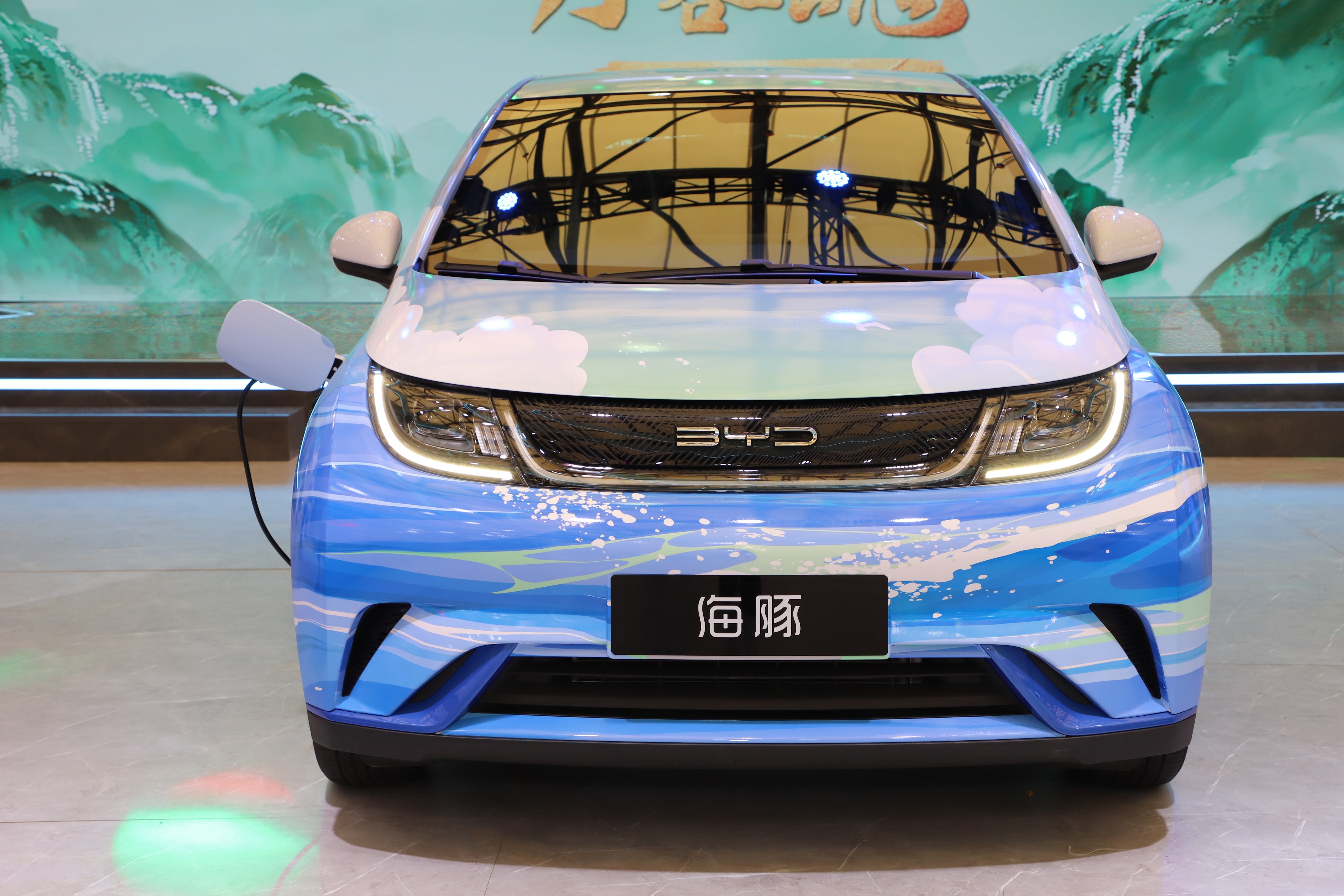 【2021 chinajoy看车】比亚迪展台看新车【海豚】-水滴汽车