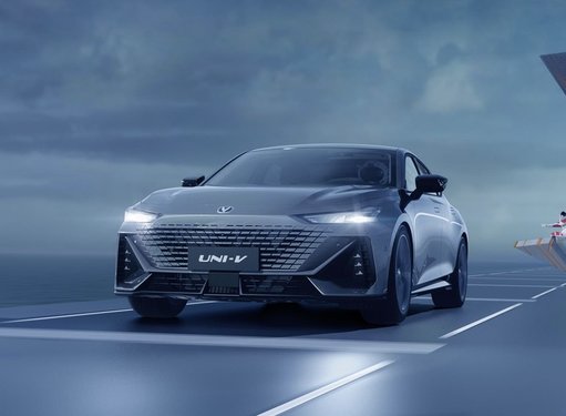 uni系列首款轿车/明年上市,长安uni-v今晚亮相-水滴汽车