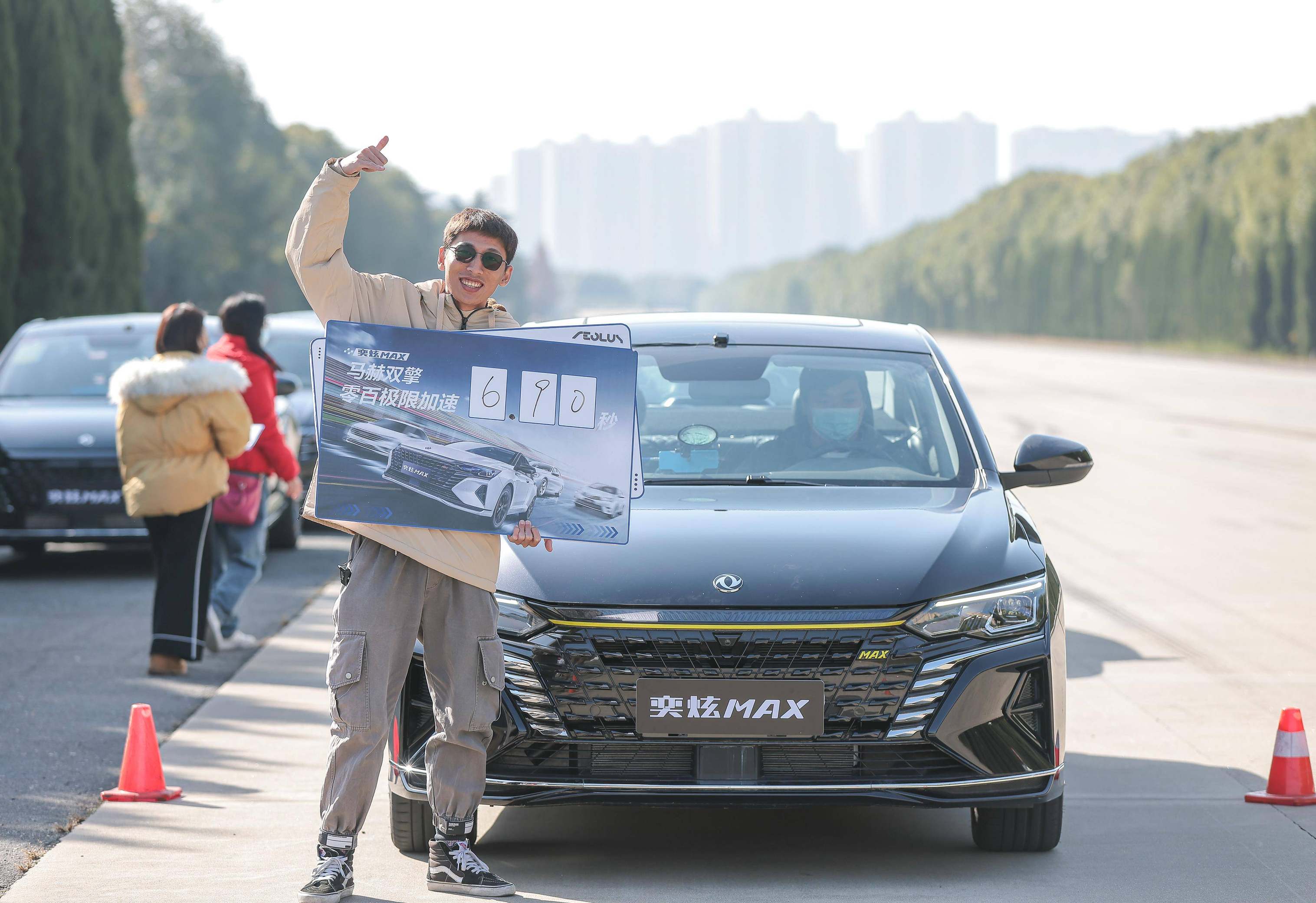 81秒秒杀合资!-水滴汽车