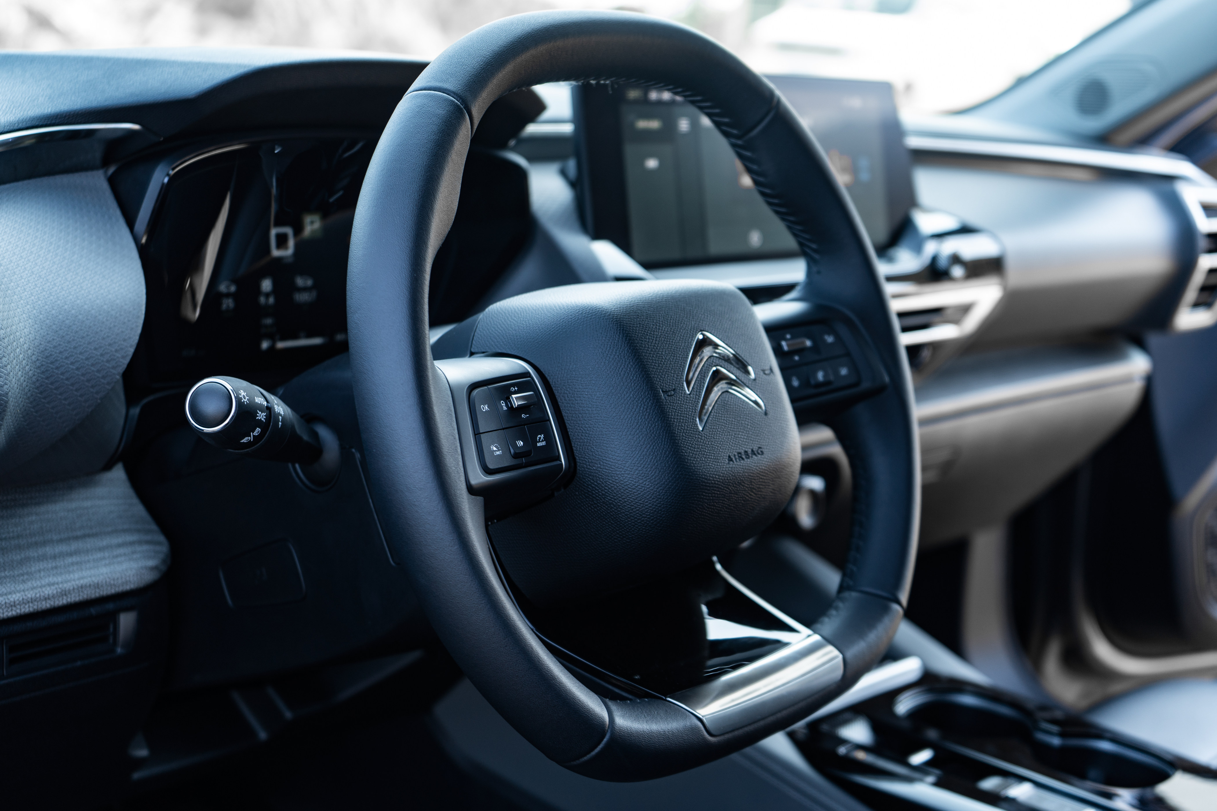 试驾雪铁龙凡尔赛c5 x,扭力梁 phc动态底盘,劈弯让人毫不手软-水滴