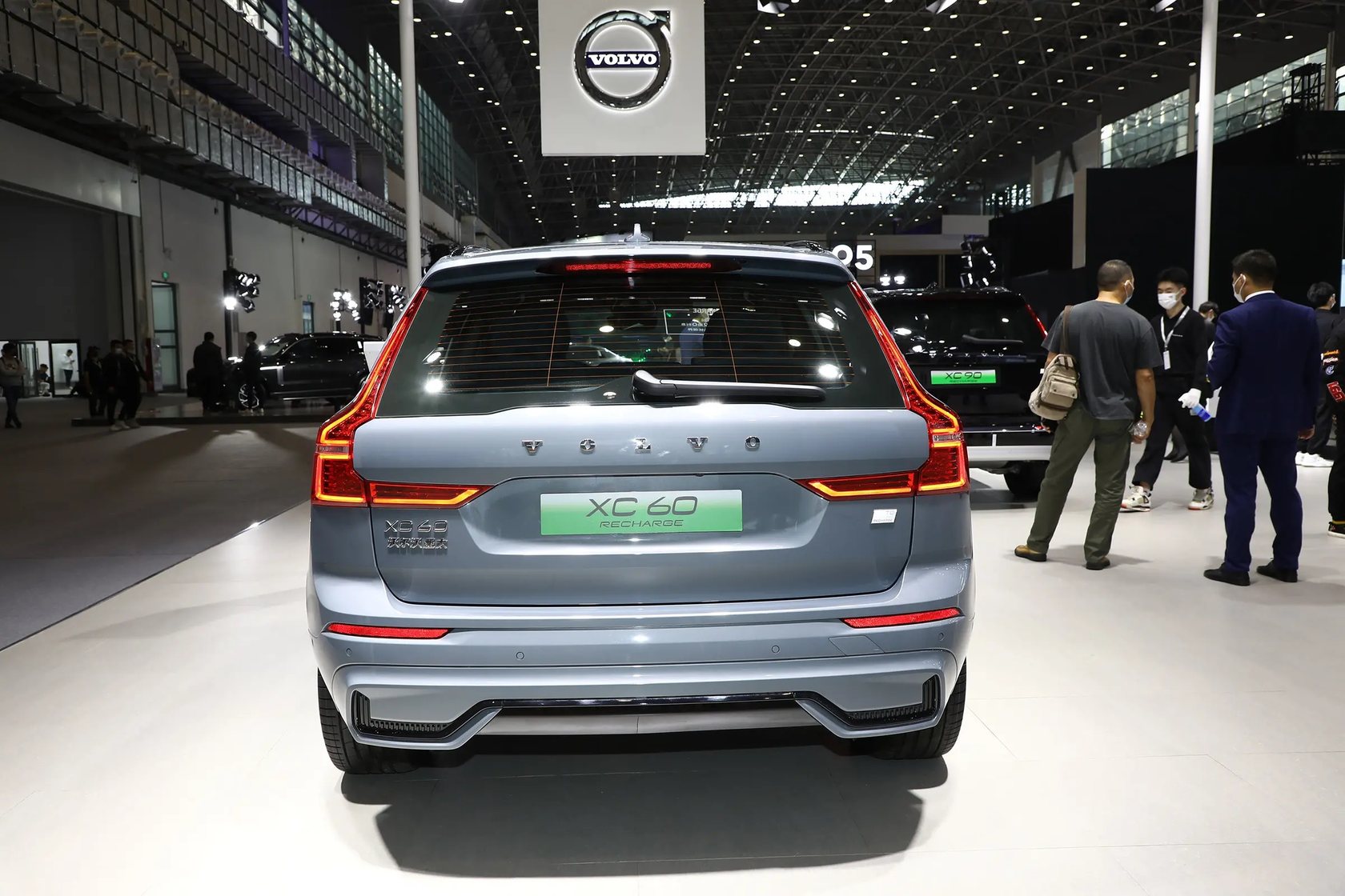 79万元起 新款沃尔沃xc60插混版上市 动力升级-水滴汽车