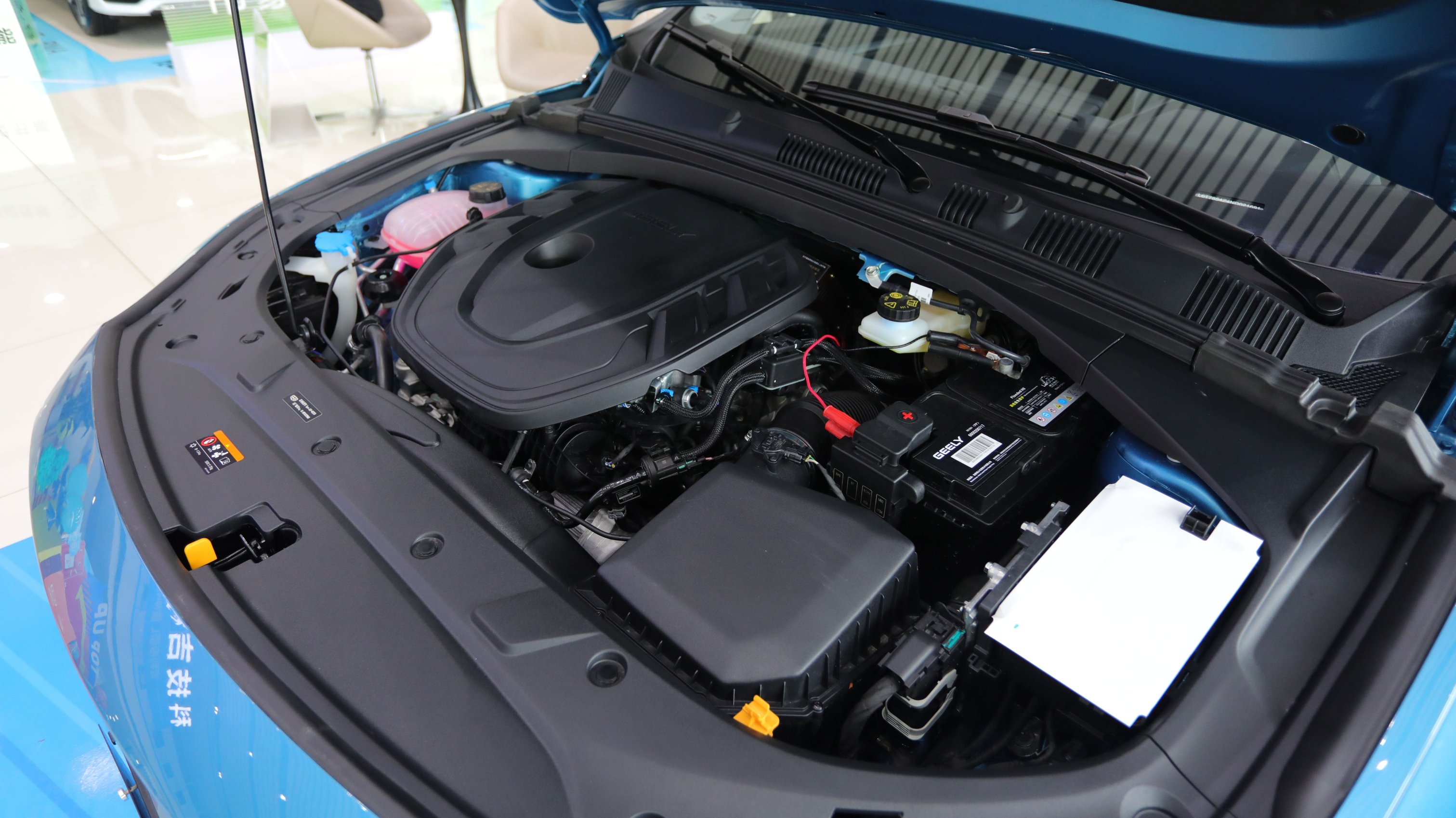 实拍吉利星瑞:沃尔沃s60的"表弟",不到12万便配备2.0t发动机