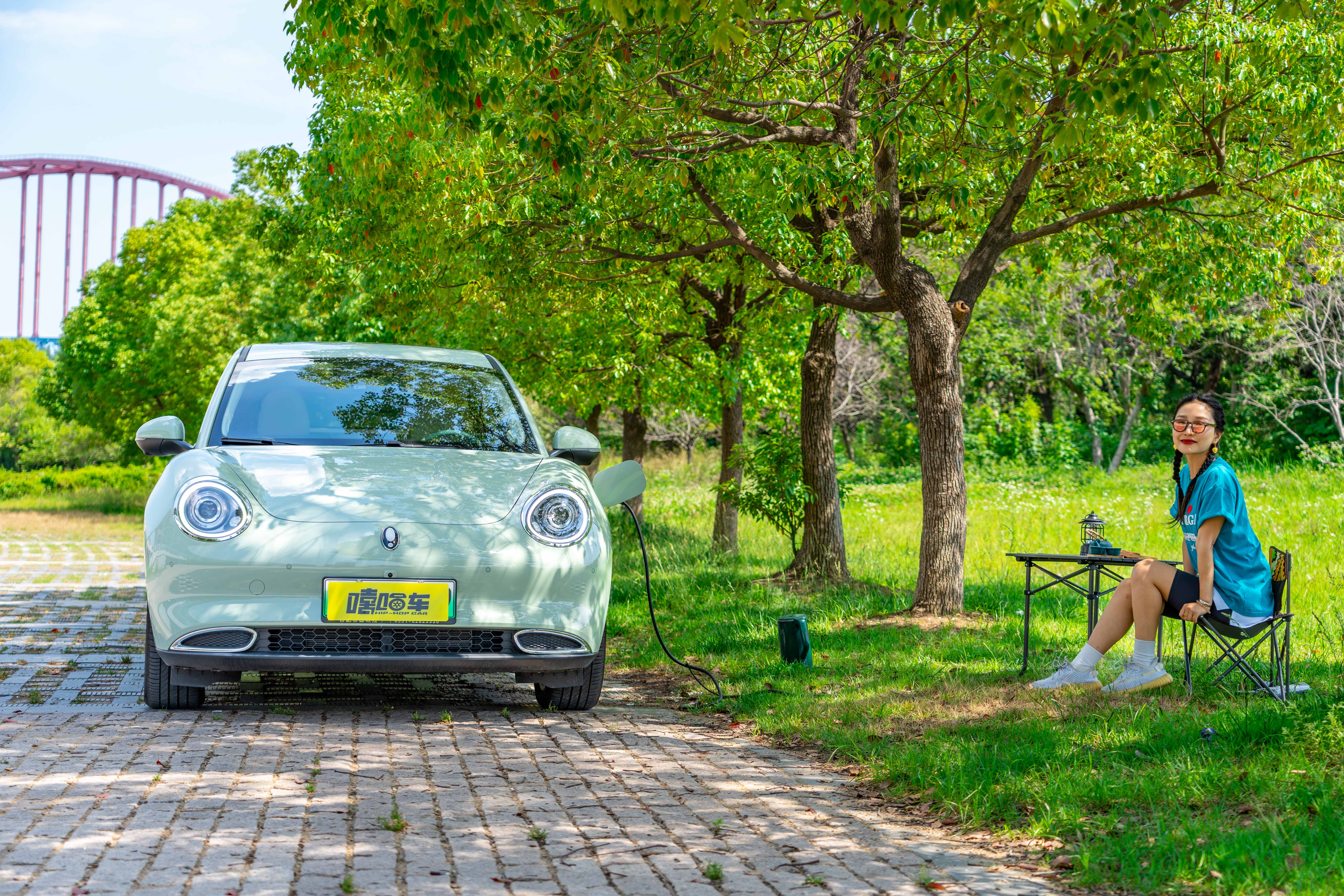 用复古时尚"武装"自己,女性们心目中的"顶流座驾"长这样-爱卡汽车爱咖